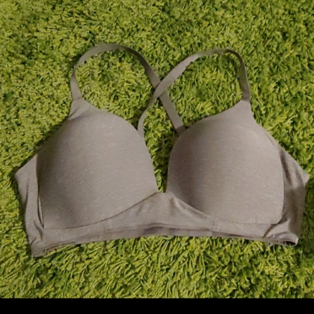Two Wirless Real Sunnie Bras!